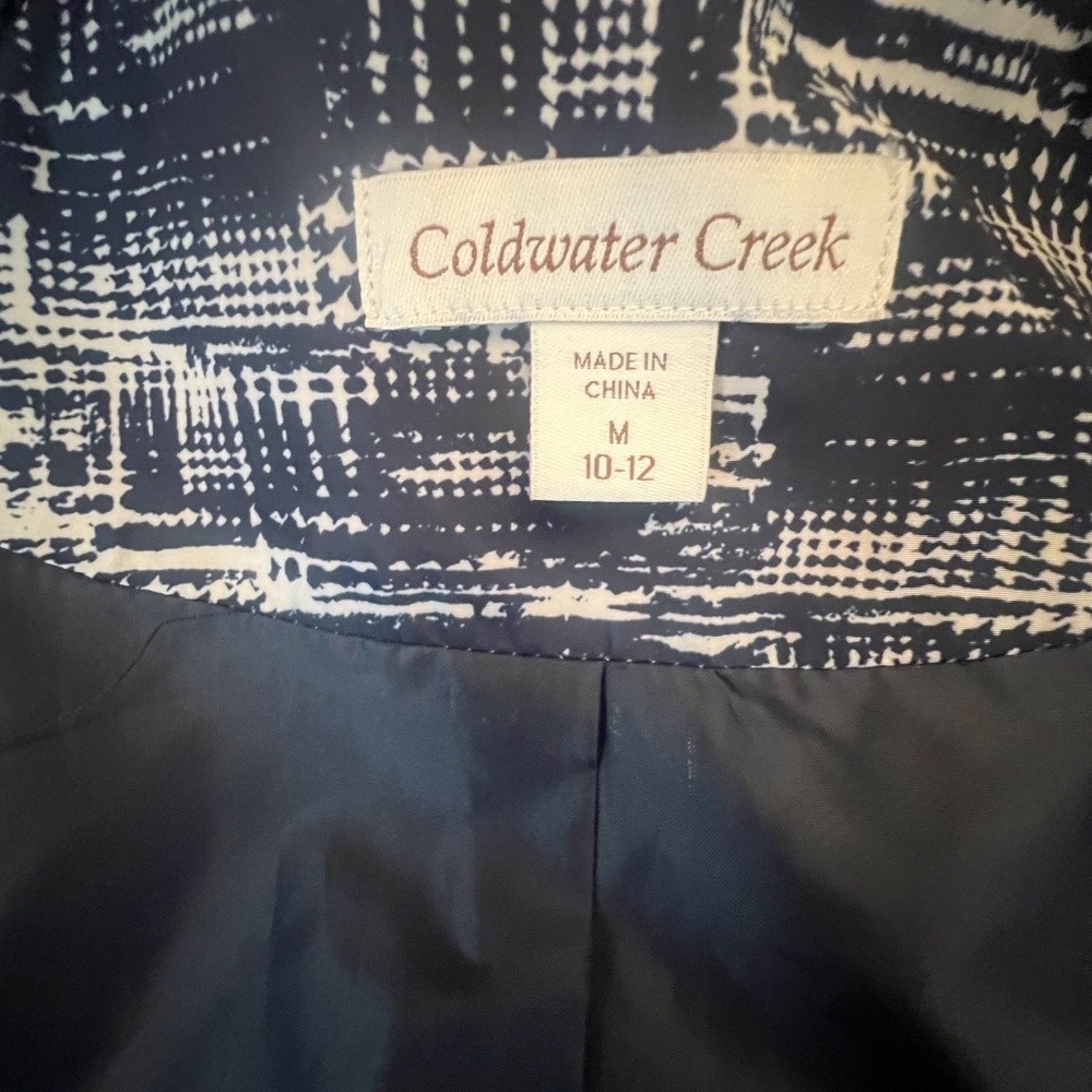 Coldwater Creek Women's Abstract trench raincoat, Blue & Cream, Size Medium - Picture 7 of 14
